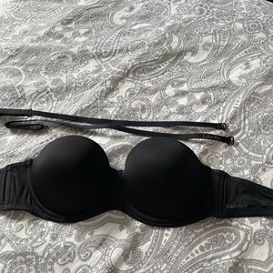 NWOT Calvin Klein strapless bra 34C